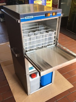Becher Spülmaschine für Partyservice und Getränkeservice in Ascha bei Straubing